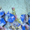 edler Crêpe, florale Motive, blautöne